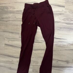 Lululemon On the Fly pants in Burgundy